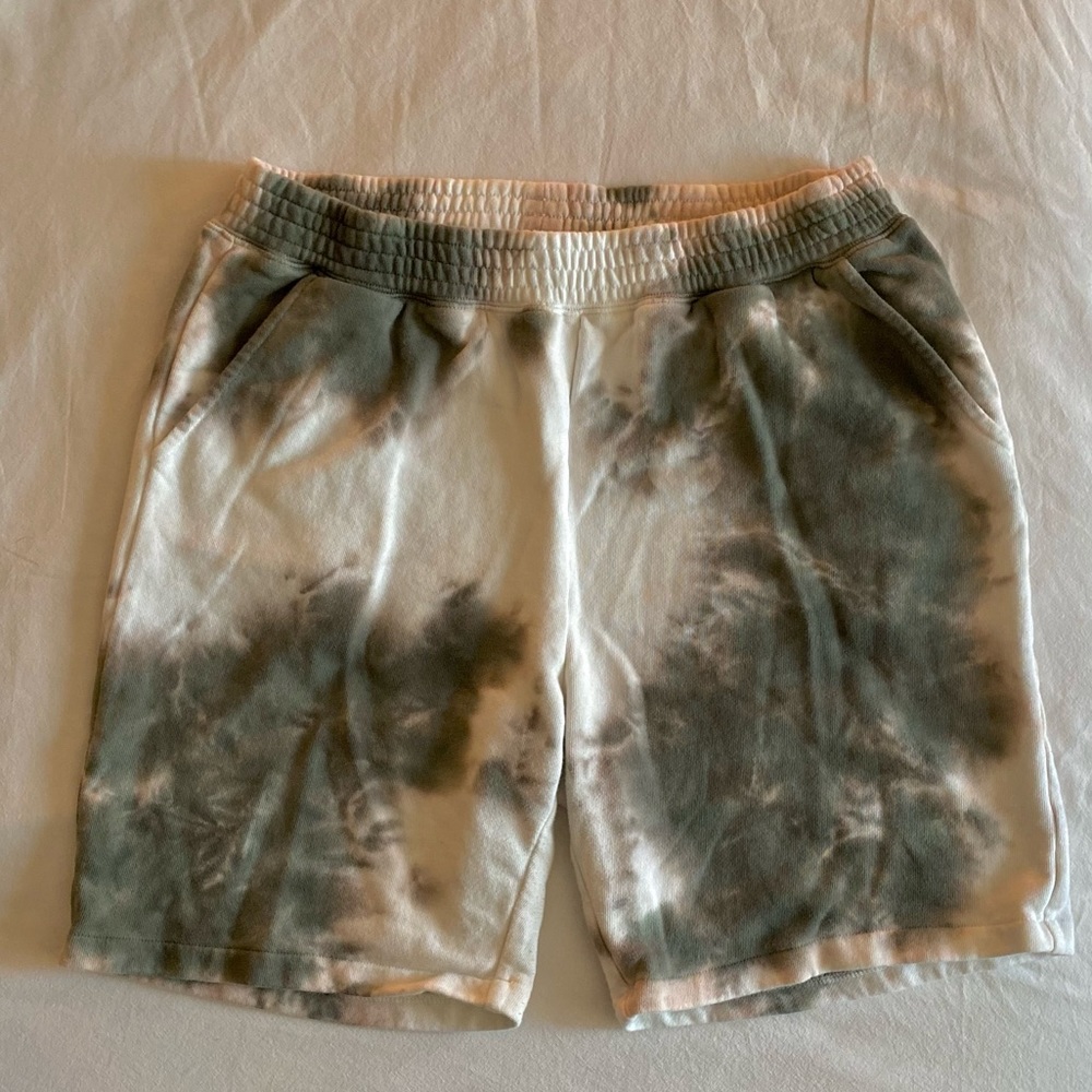 Mid Rise Relaxed Tie-Dye Short - Picture 6 of 7